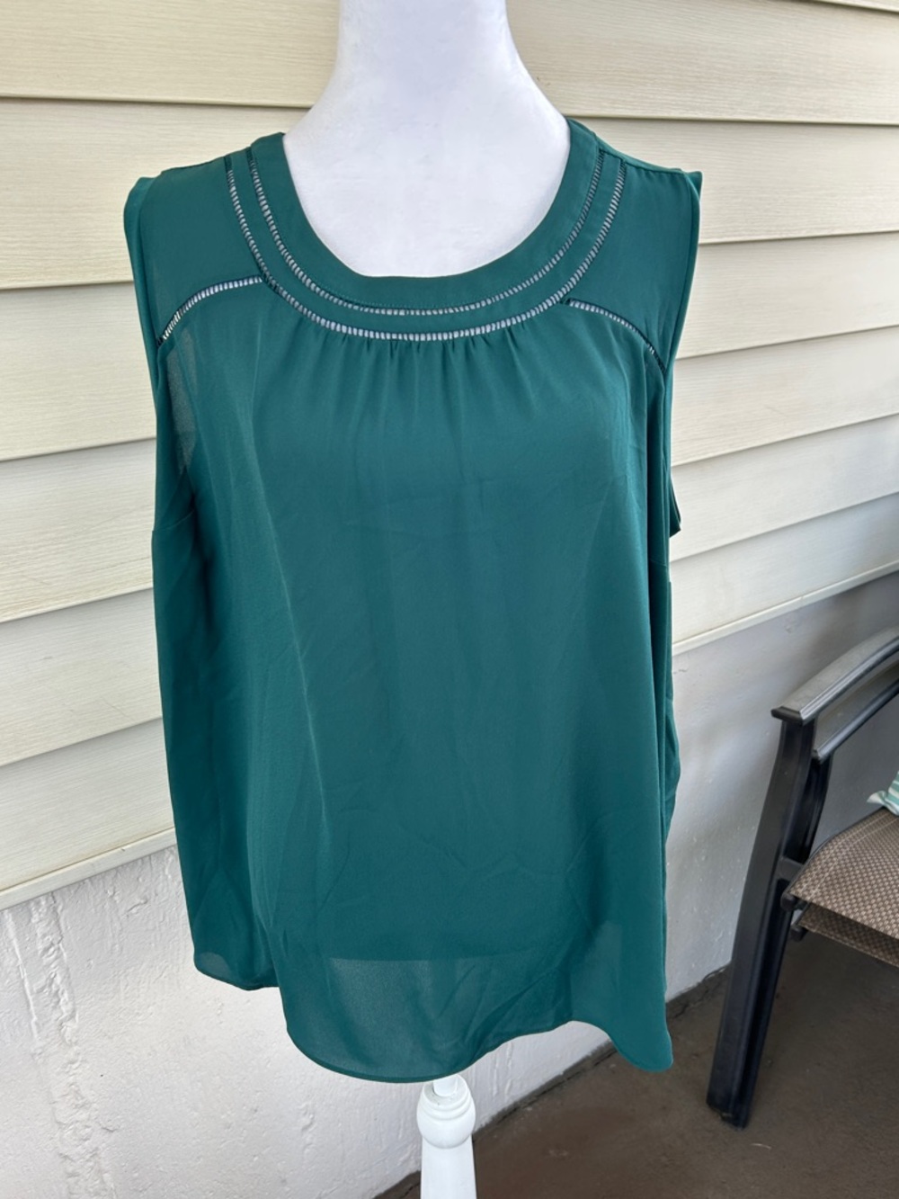 41 Hawthorn Green Sleeveless Blouse Size 1X Lattice Neckline Trim Plus Stitchfix